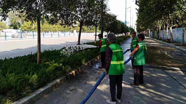 扮靚城市，為國(guó)慶增光添彩